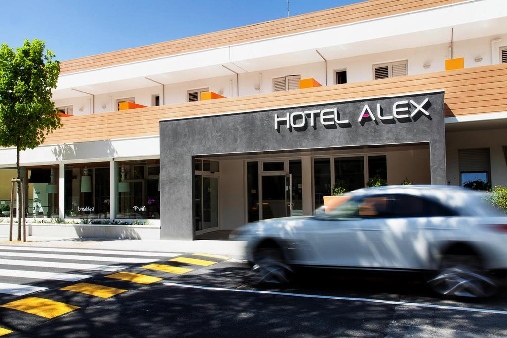 Hotel Alex Lignano Sabbiadoro Esterno foto